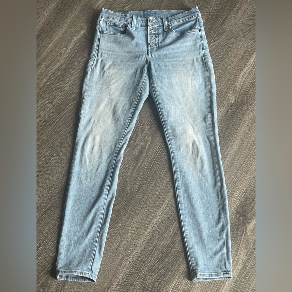 Lucky Brand Light Wash Ava skinnies size 8(29) - Picture 7 of 12